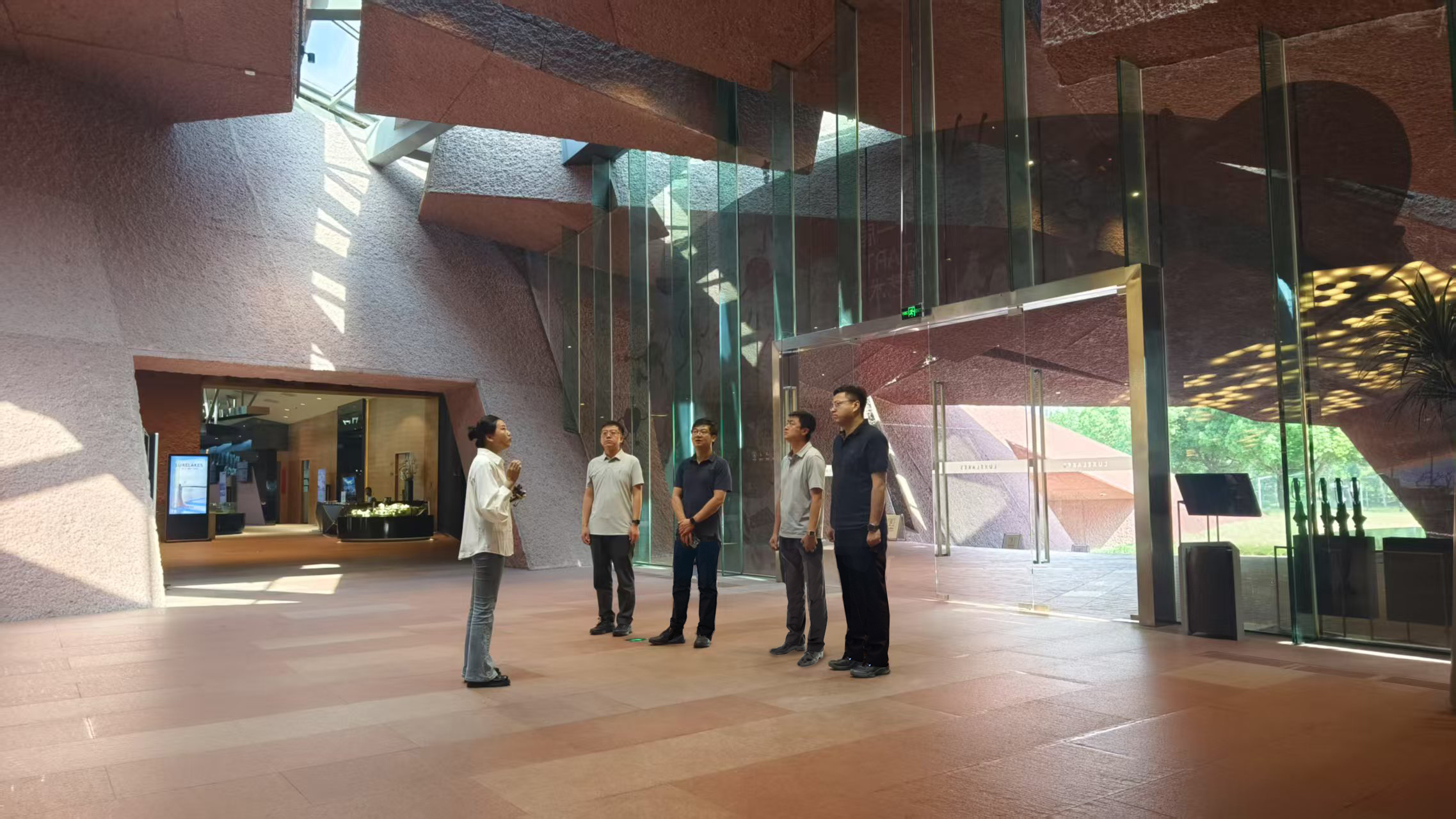 1750121566336607.jpg 1750121566336607.jpg